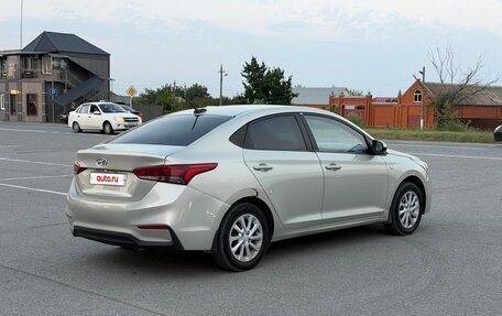 Hyundai Solaris II рестайлинг, 2018 год, 830 000 рублей, 4 фотография