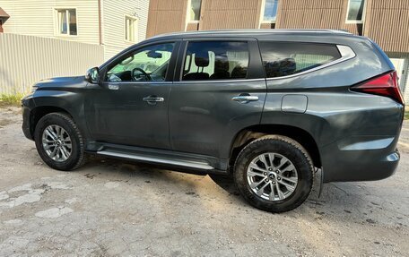 Mitsubishi Pajero Sport III рестайлинг, 2021 год, 2 620 000 рублей, 4 фотография