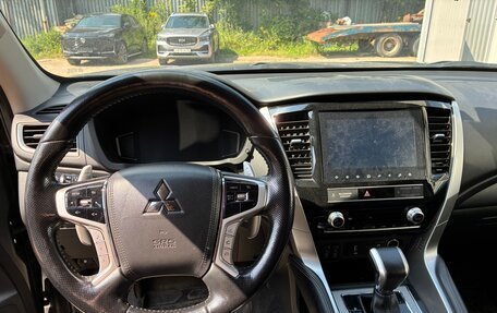 Mitsubishi Pajero Sport III рестайлинг, 2021 год, 2 620 000 рублей, 6 фотография