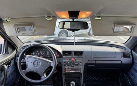 Mercedes-Benz C-Класс, 1995 год, 490 000 рублей, 10 фотография