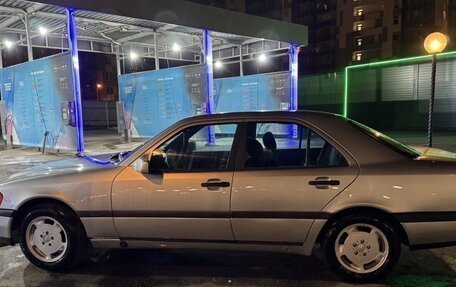 Mercedes-Benz C-Класс, 1995 год, 490 000 рублей, 39 фотография