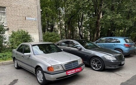 Mercedes-Benz C-Класс, 1995 год, 490 000 рублей, 40 фотография