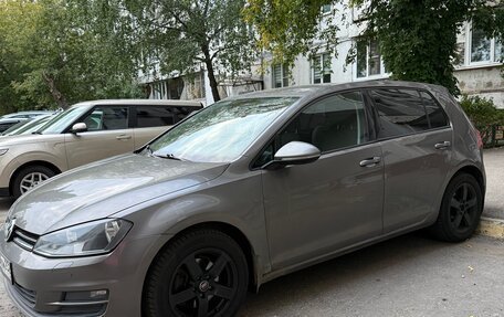 Volkswagen Golf VII, 2013 год, 1 000 000 рублей, 2 фотография