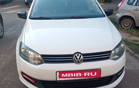 Volkswagen Polo VI (EU Market), 2013 год, 650 000 рублей, 1 фотография