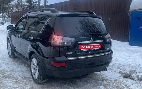Mitsubishi Outlander III рестайлинг 3, 2012 год, 1 690 000 рублей, 10 фотография