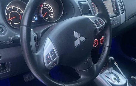 Mitsubishi Outlander III рестайлинг 3, 2012 год, 1 690 000 рублей, 17 фотография