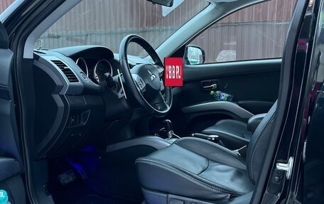 Mitsubishi Outlander III рестайлинг 3, 2012 год, 1 690 000 рублей, 15 фотография
