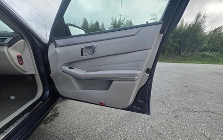 Mercedes-Benz E-Класс, 2013 год, 1 350 000 рублей, 10 фотография