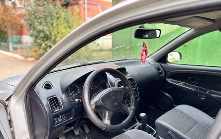 Mitsubishi Carisma I, 2003 год, 235 000 рублей, 6 фотография