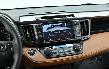 Toyota RAV4, 2018 год, 2 425 000 рублей, 7 фотография