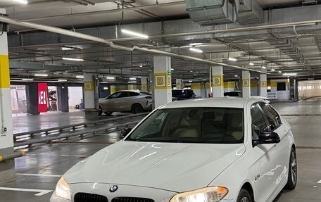 BMW 5 серия, 2013 год, 2 090 000 рублей, 3 фотография