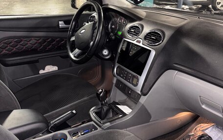 Ford Focus II рестайлинг, 2006 год, 490 000 рублей, 23 фотография