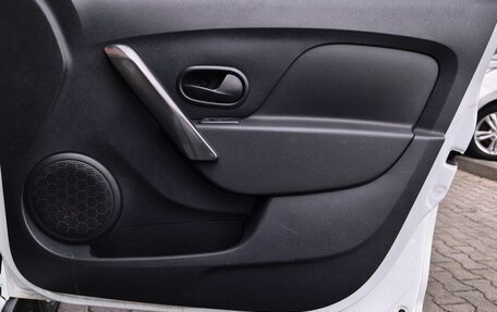 Renault Sandero II рестайлинг, 2019 год, 1 099 000 рублей, 12 фотография