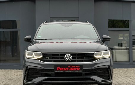 Volkswagen Tiguan II, 2022 год, 3 750 000 рублей, 2 фотография