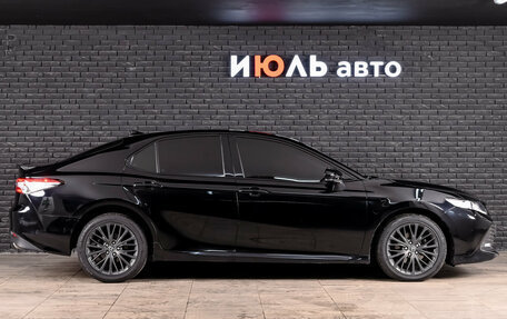 Toyota Camry, 2018 год, 2 450 000 рублей, 9 фотография