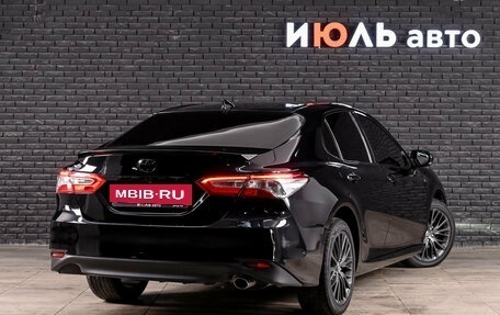 Toyota Camry, 2018 год, 2 450 000 рублей, 4 фотография