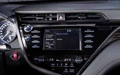 Toyota Camry, 2018 год, 2 450 000 рублей, 13 фотография