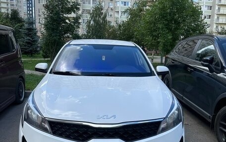 KIA Rio IV, 2022 год, 1 340 000 рублей, 2 фотография