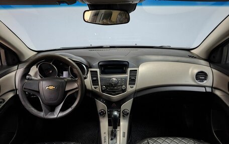 Chevrolet Cruze II, 2011 год, 535 000 рублей, 16 фотография