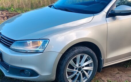 Volkswagen Jetta VI, 2012 год, 805 000 рублей, 2 фотография