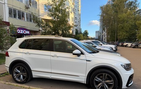 Volkswagen Tiguan II, 2018 год, 2 770 000 рублей, 1 фотография
