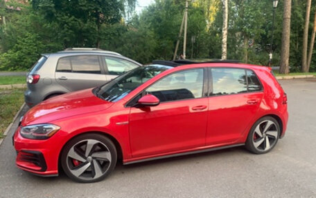 Volkswagen Golf GTI VII, 2018 год, 2 500 000 рублей, 1 фотография