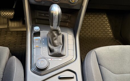 Volkswagen Tiguan II, 2018 год, 2 770 000 рублей, 19 фотография
