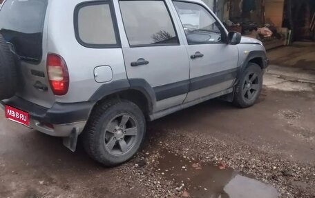 Chevrolet Niva I рестайлинг, 2004 год, 250 000 рублей, 4 фотография