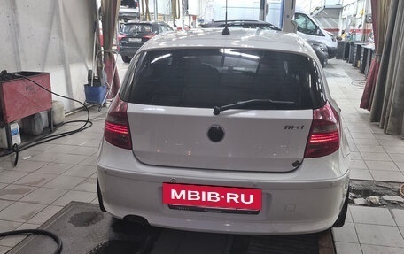 BMW 1 серия, 2011 год, 750 000 рублей, 4 фотография