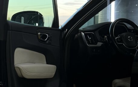 Volvo XC60 II, 2018 год, 3 290 000 рублей, 10 фотография
