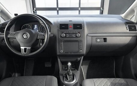 Volkswagen Touran III, 2012 год, 970 000 рублей, 10 фотография