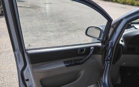 Chevrolet Rezzo, 2006 год, 350 000 рублей, 21 фотография