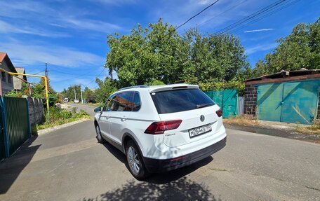 Volkswagen Tiguan II, 2019 год, 2 400 000 рублей, 3 фотография