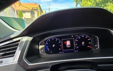 Volkswagen Tiguan II, 2019 год, 2 400 000 рублей, 22 фотография