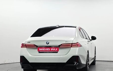 BMW 5 серия, 2024 год, 8 200 000 рублей, 4 фотография