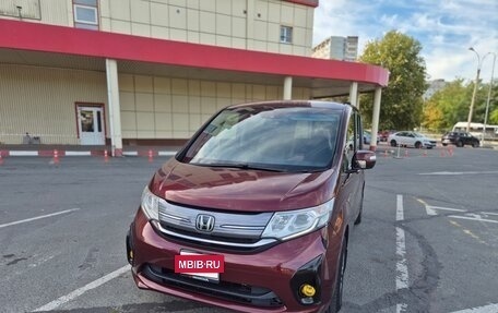 Honda Stepwgn IV, 2015 год, 1 720 000 рублей, 2 фотография