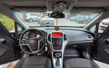 Opel Astra J, 2011 год, 599 000 рублей, 3 фотография