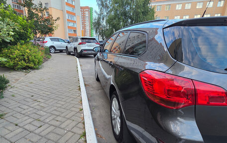 Opel Astra J, 2011 год, 599 000 рублей, 1 фотография