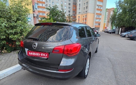 Opel Astra J, 2011 год, 599 000 рублей, 4 фотография