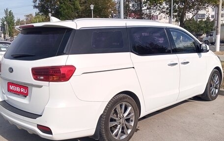 KIA Carnival III, 2020 год, 3 200 000 рублей, 1 фотография