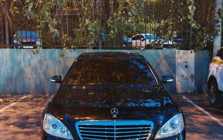 Mercedes-Benz S-Класс, 2005 год, 1 175 000 рублей, 2 фотография