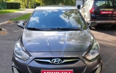 Hyundai Solaris II рестайлинг, 2011 год, 690 000 рублей, 1 фотография