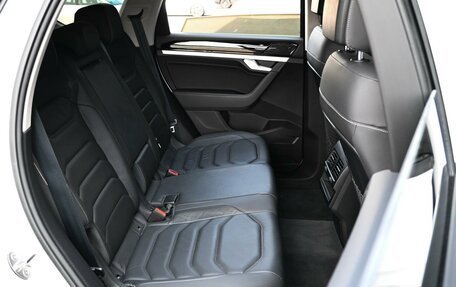 Volkswagen Touareg III, 2019 год, 3 999 000 рублей, 7 фотография