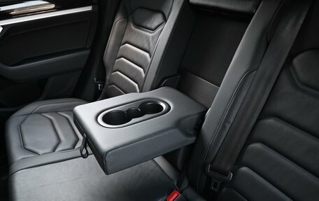 Volkswagen Touareg III, 2019 год, 3 999 000 рублей, 12 фотография
