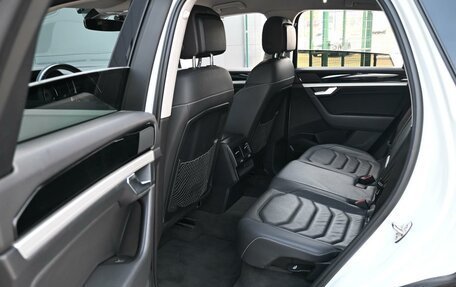 Volkswagen Touareg III, 2019 год, 3 999 000 рублей, 11 фотография