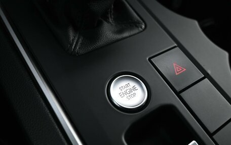 Volkswagen Touareg III, 2019 год, 3 999 000 рублей, 14 фотография