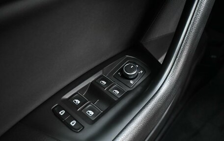 Volkswagen Touareg III, 2019 год, 3 999 000 рублей, 20 фотография