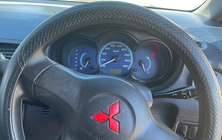 Mitsubishi Colt VI рестайлинг, 2005 год, 290 000 рублей, 33 фотография