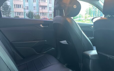 Hyundai Solaris II рестайлинг, 2017 год, 1 300 000 рублей, 9 фотография