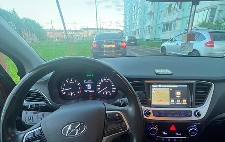 Hyundai Solaris II рестайлинг, 2017 год, 1 300 000 рублей, 6 фотография